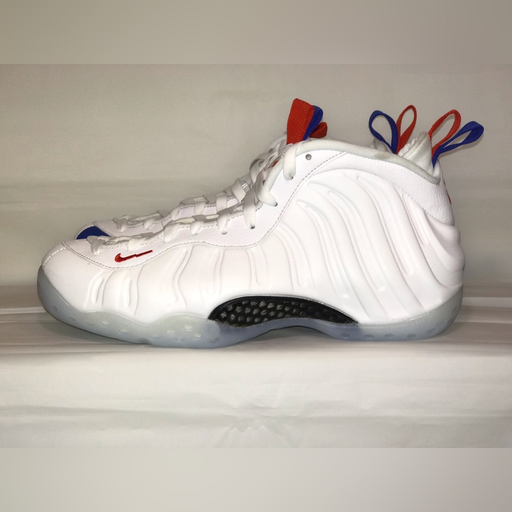 Foamposite 1 usa size 8 & 7.5 Women